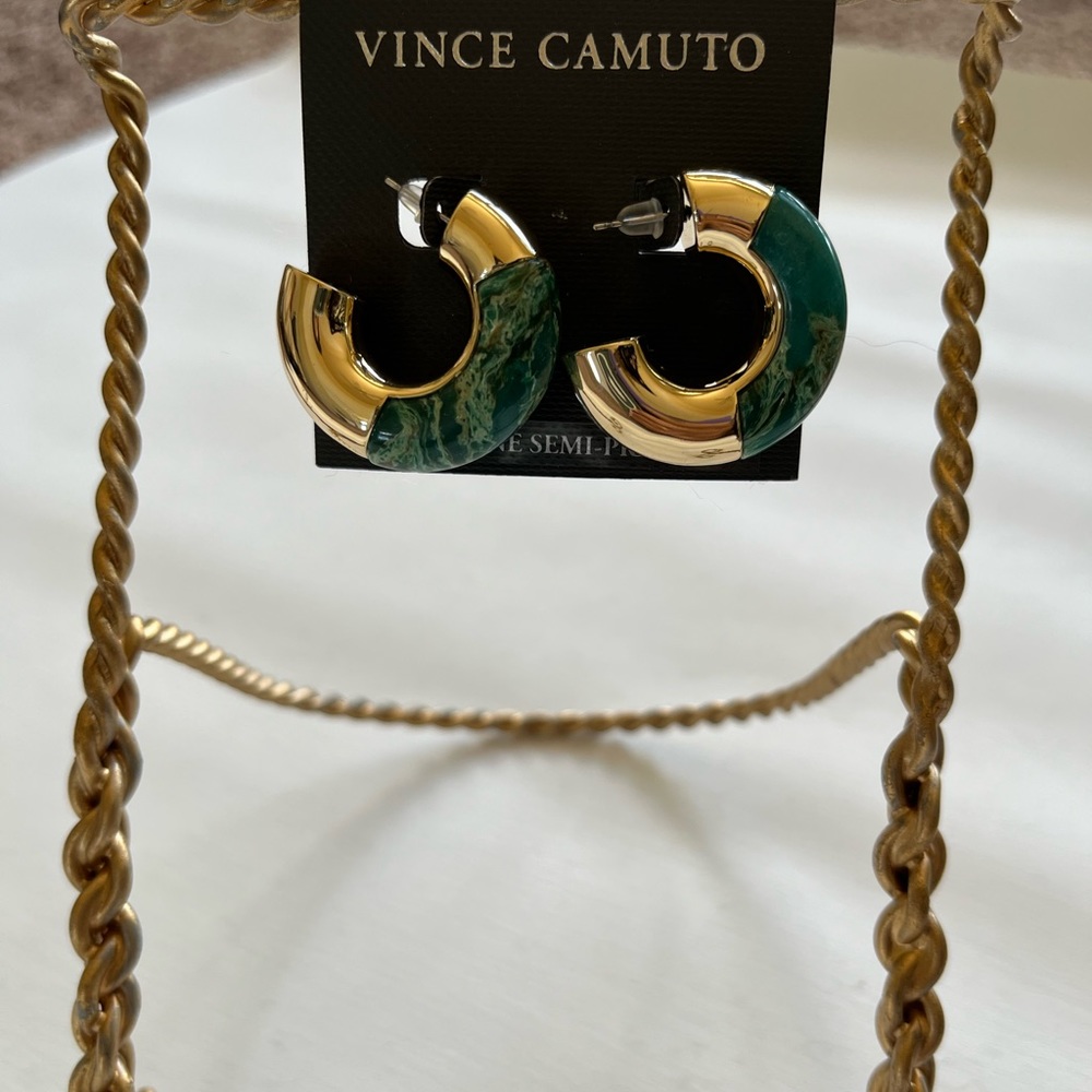 Vince Camuto green Hoops Earrings - Picture 3 of 4
